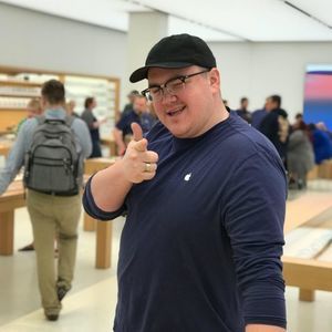 Meet your Posher, Chris